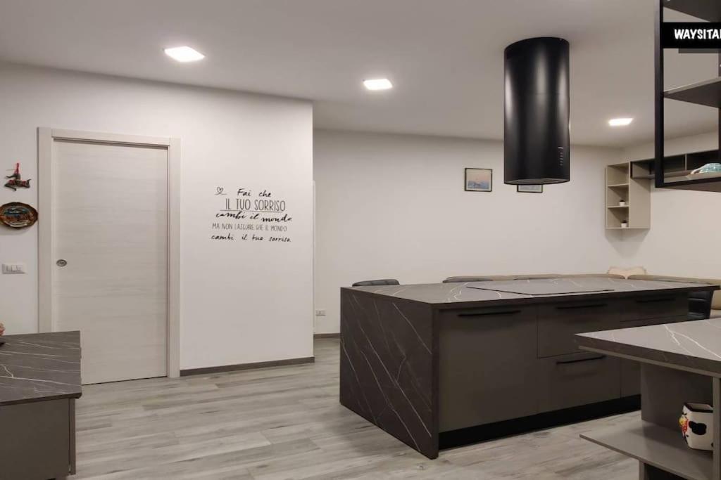De Angeli District Apartment Milan Luaran gambar